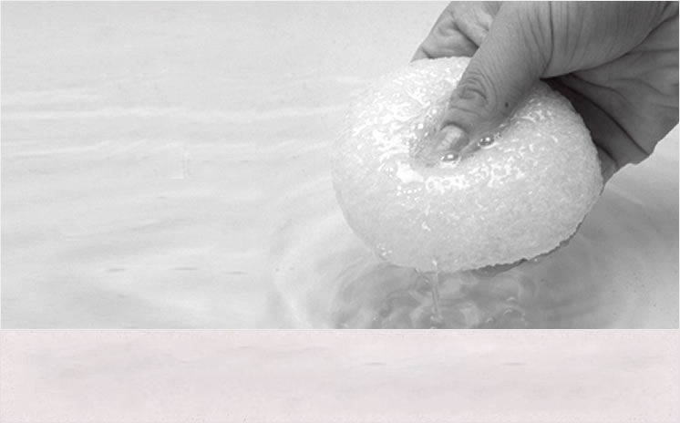 By saturating the Konjac Sponge in hot water, it will quickly become soft and spongy.